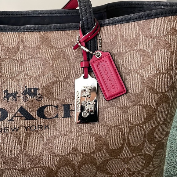 Coach Tote 32706 - Picture 10 of 13